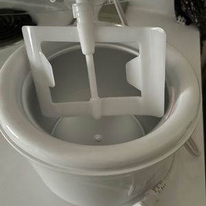 Pampered Chef Ice Cream Maker